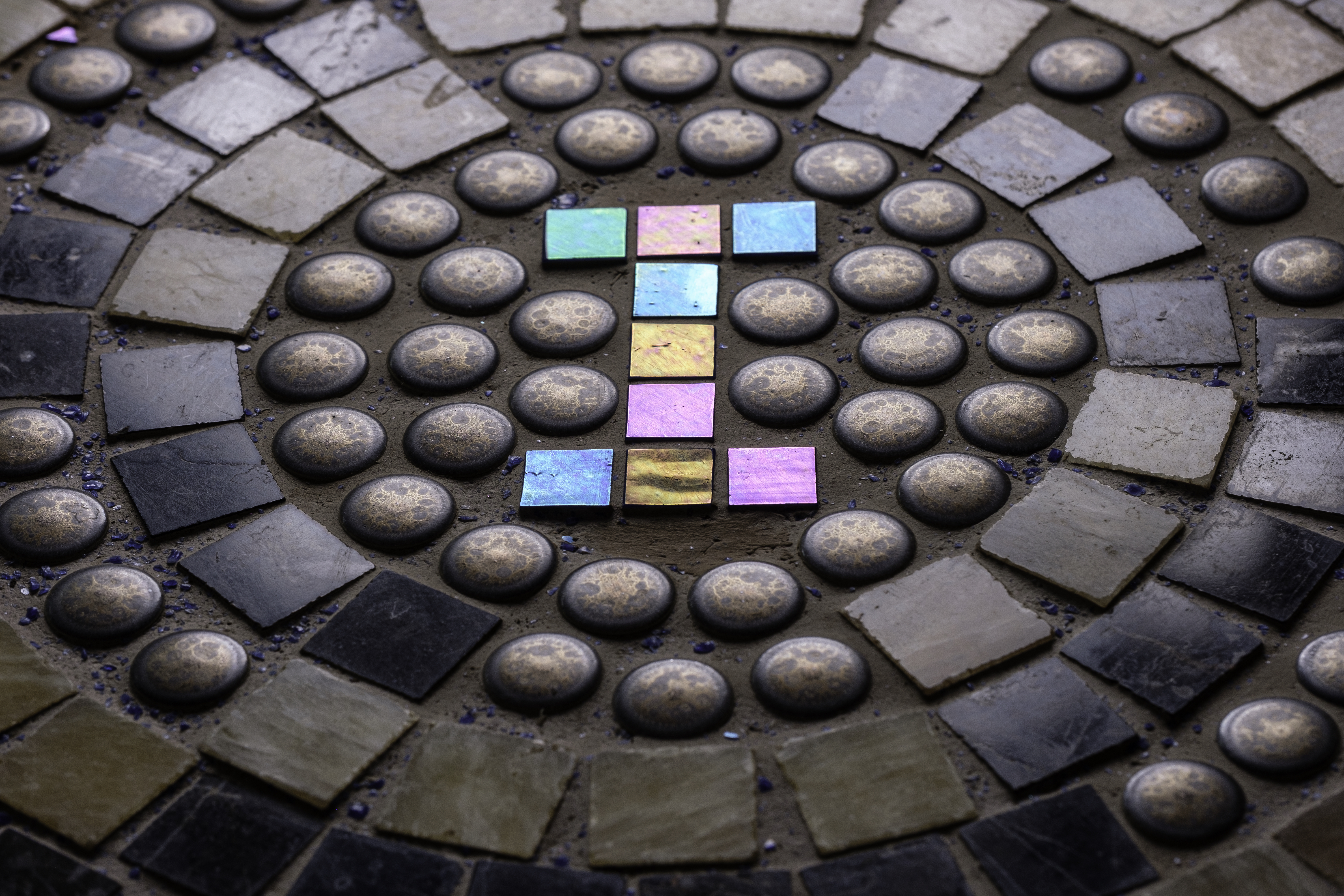 Mosaic with "I" central